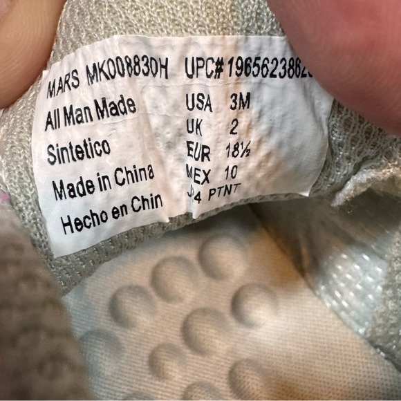 Baby Tennis Shoes Stride Rite Munchkins Size 3M Boys and Girls White - Picture 8 of 9